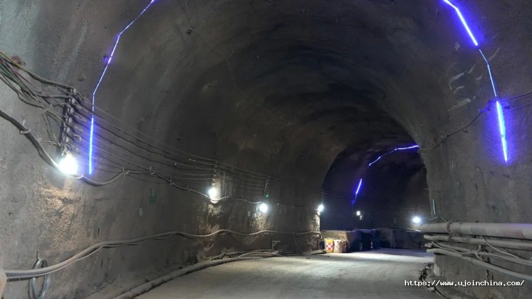 17634358853115518ZDZ.jpg 2732cfc33fe74efe648879d25716d1c3.jpg